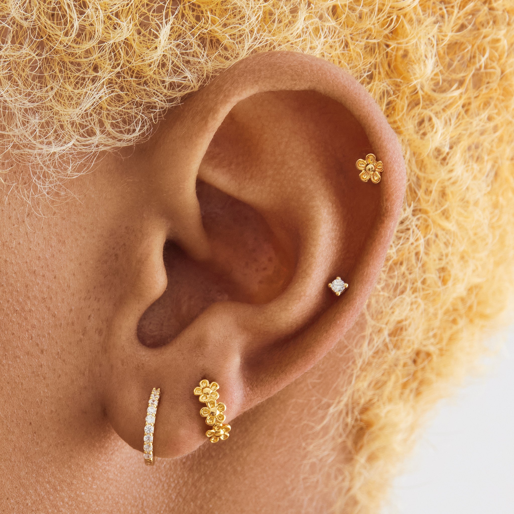 Daisy Flower Huggie - STUDS