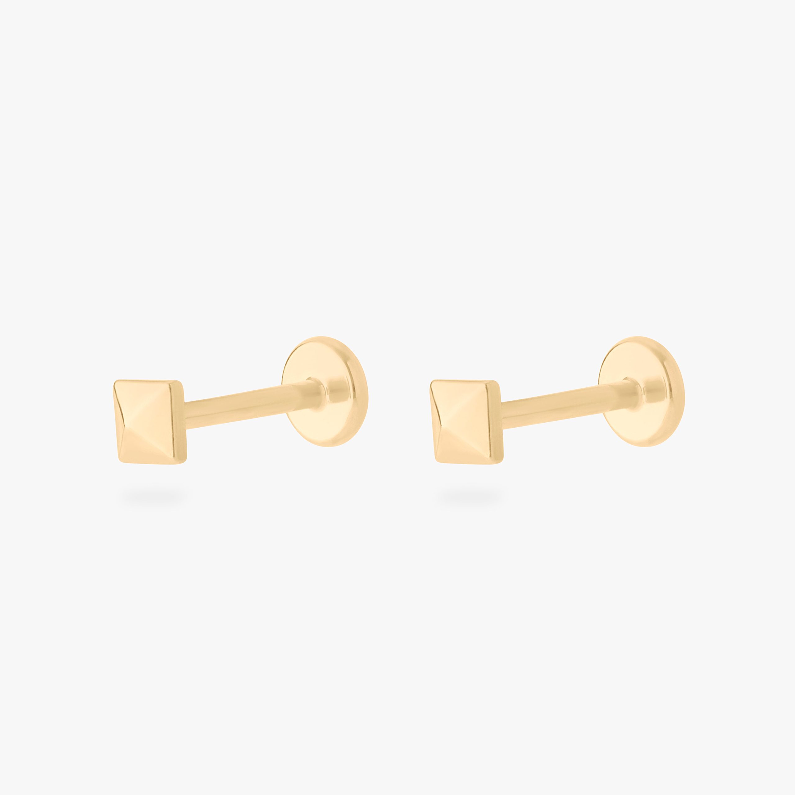 Pyramid Flatback Stud - STUDS